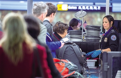 美國機場安檢門戶洞開闖關(guān)成功率95％[圖]