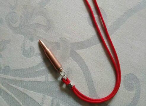 金屬探測門檢測報警 子彈飾品嚴禁帶上乘機.jpg