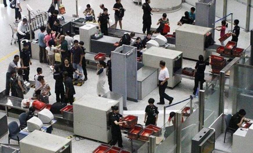 購(gòu)買(mǎi)安檢門(mén)要點(diǎn)多，找對(duì)金屬探測(cè)安檢門(mén)廠家很重要